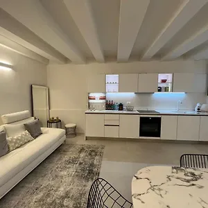  Apartment Immobiliare Nk Palazzo Bonvicini Italy
